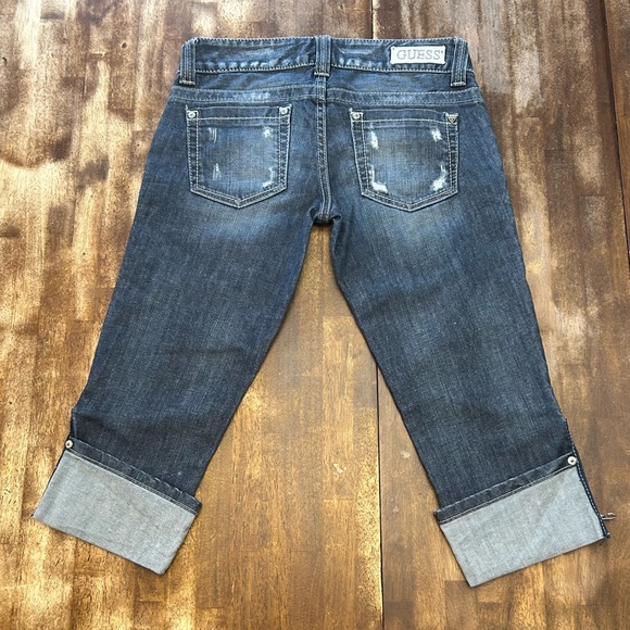 Guess low rise capris size 27 - Picture 2 of 7